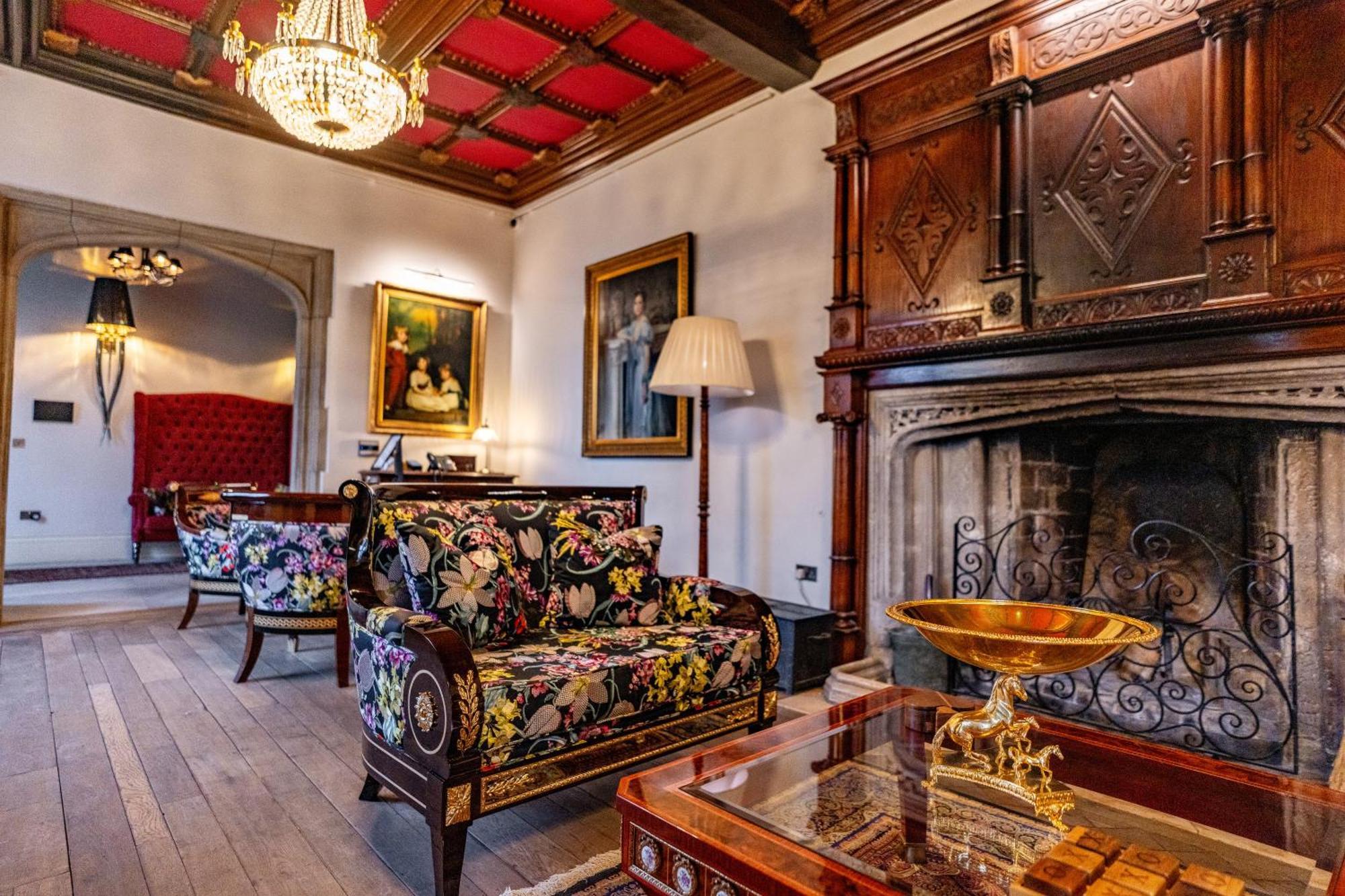 Weston Manor Hotel Kültér fotó