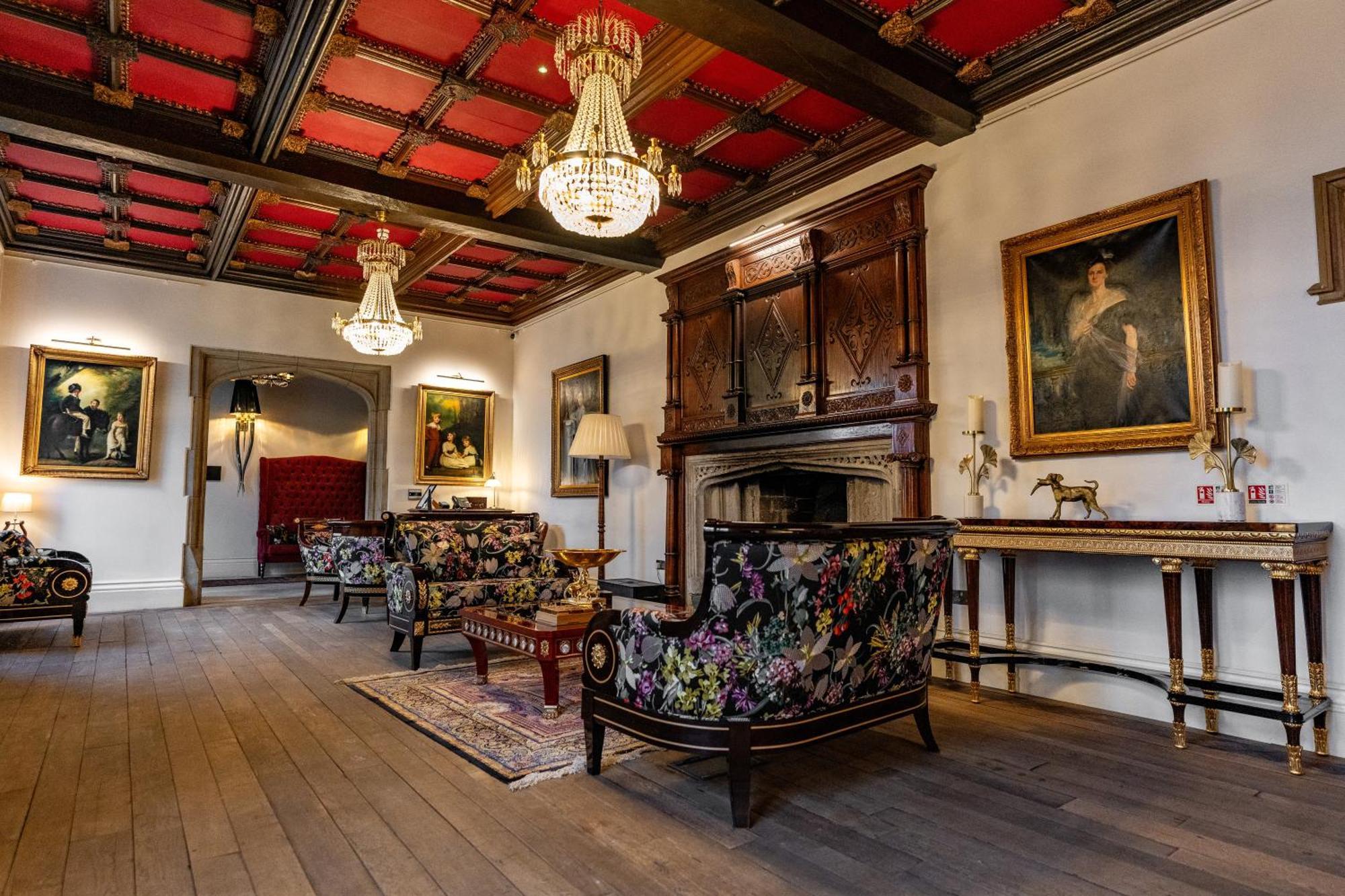 Weston Manor Hotel Kültér fotó
